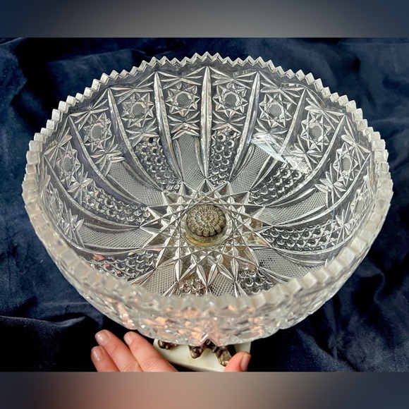 Vintage Hollywood Regency Style Cut Crystal Compote with Ornate Brass Pedestal - Picture 3 of 8